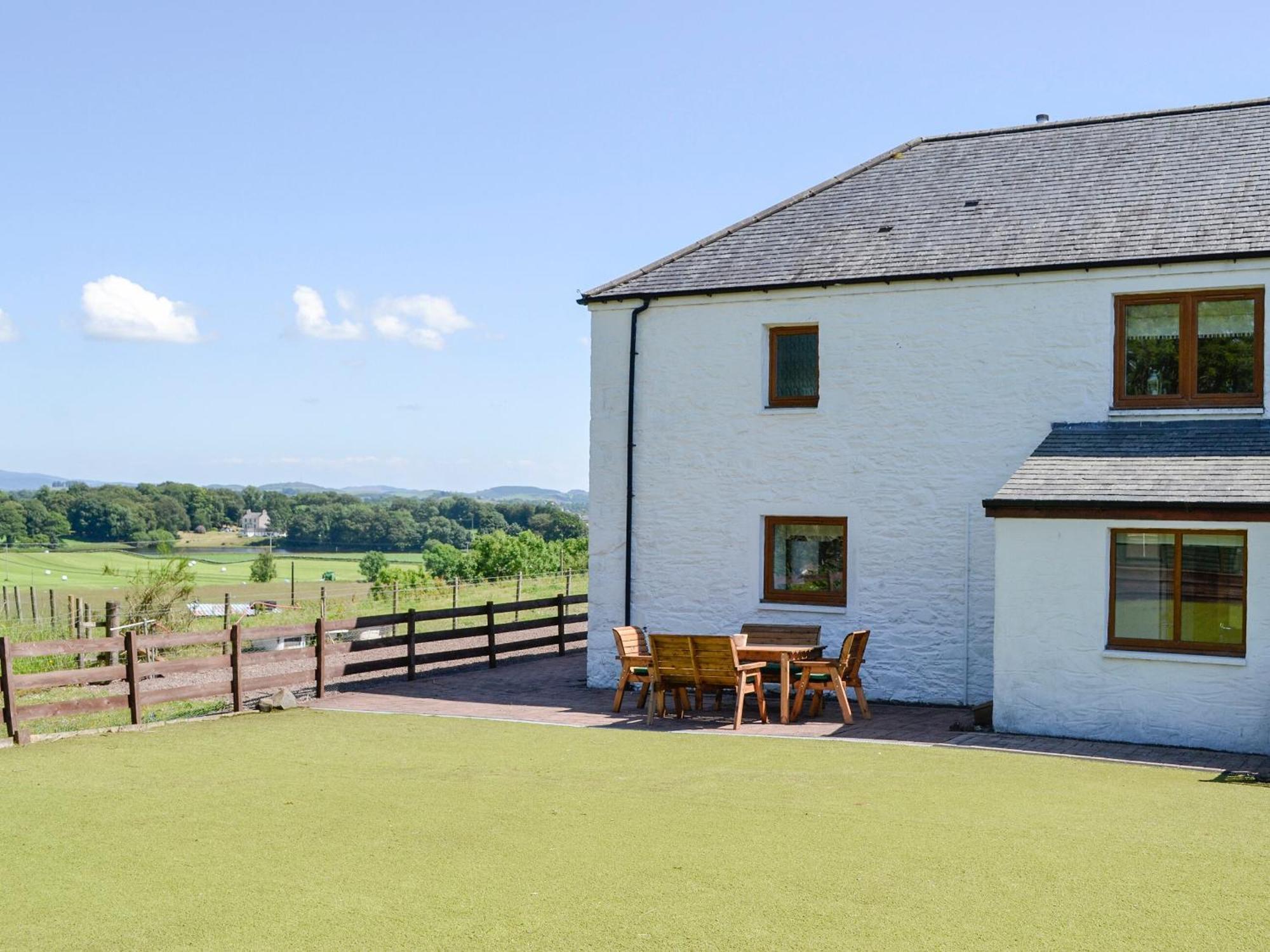 The Byre Camp Douglas Holiday home *